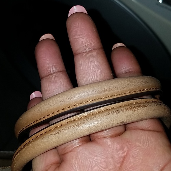 Michael Kors.. ITS CLEAN NO ODOR INSIDE - Picture 8 of 8